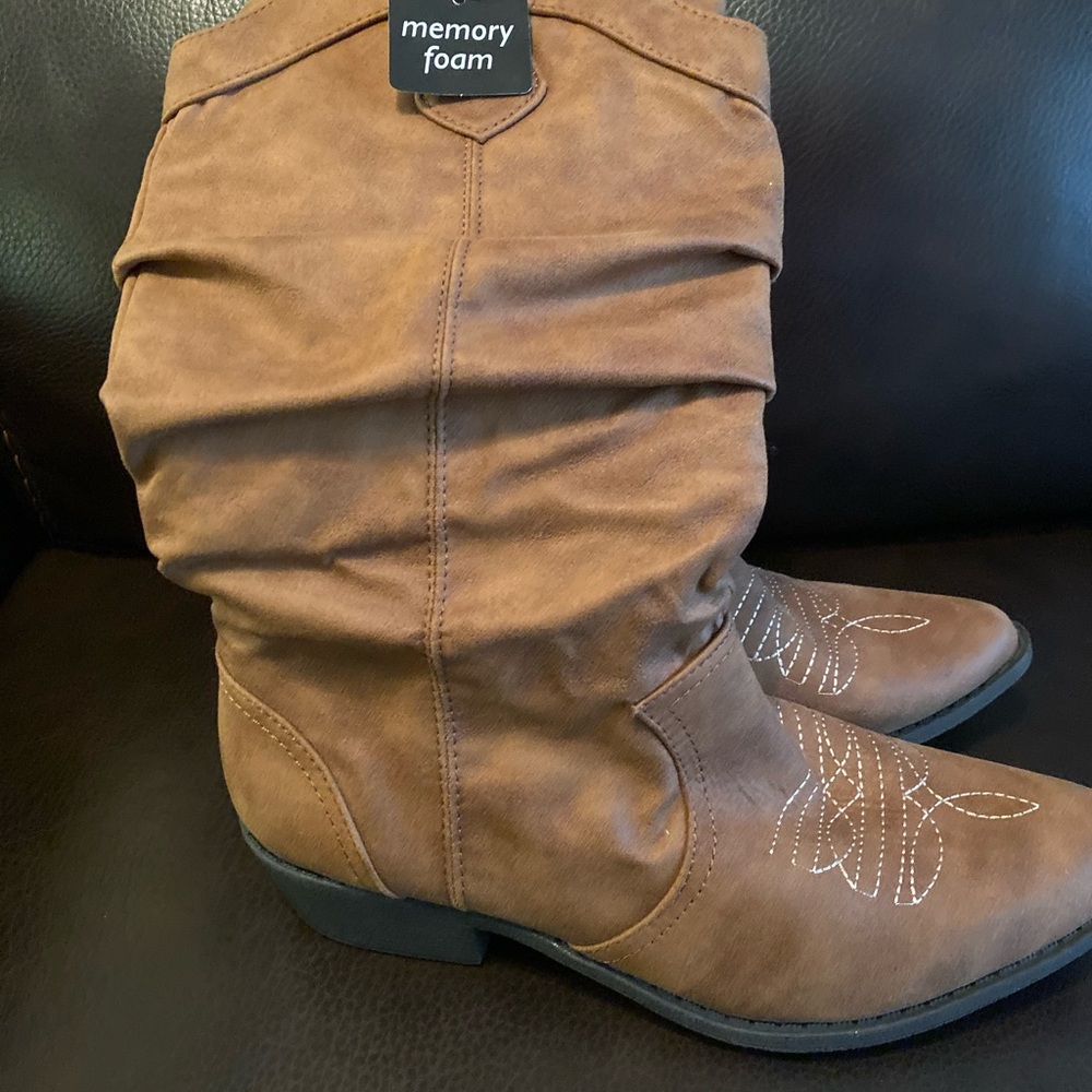 Women’s cowboy boots